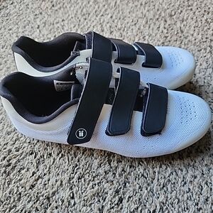 Tommaso Pista 100 Knit Cycling Shoes White and Black + *CLEATS ON* Spin Class